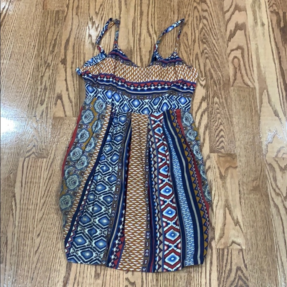 Dresses size medium very Good condition - Picture 2 of 4